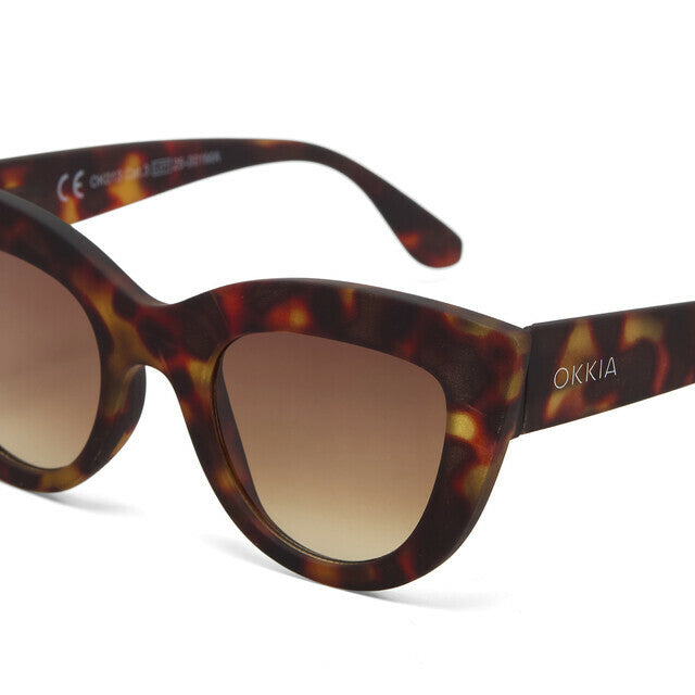 Claudia Big Cat Eye